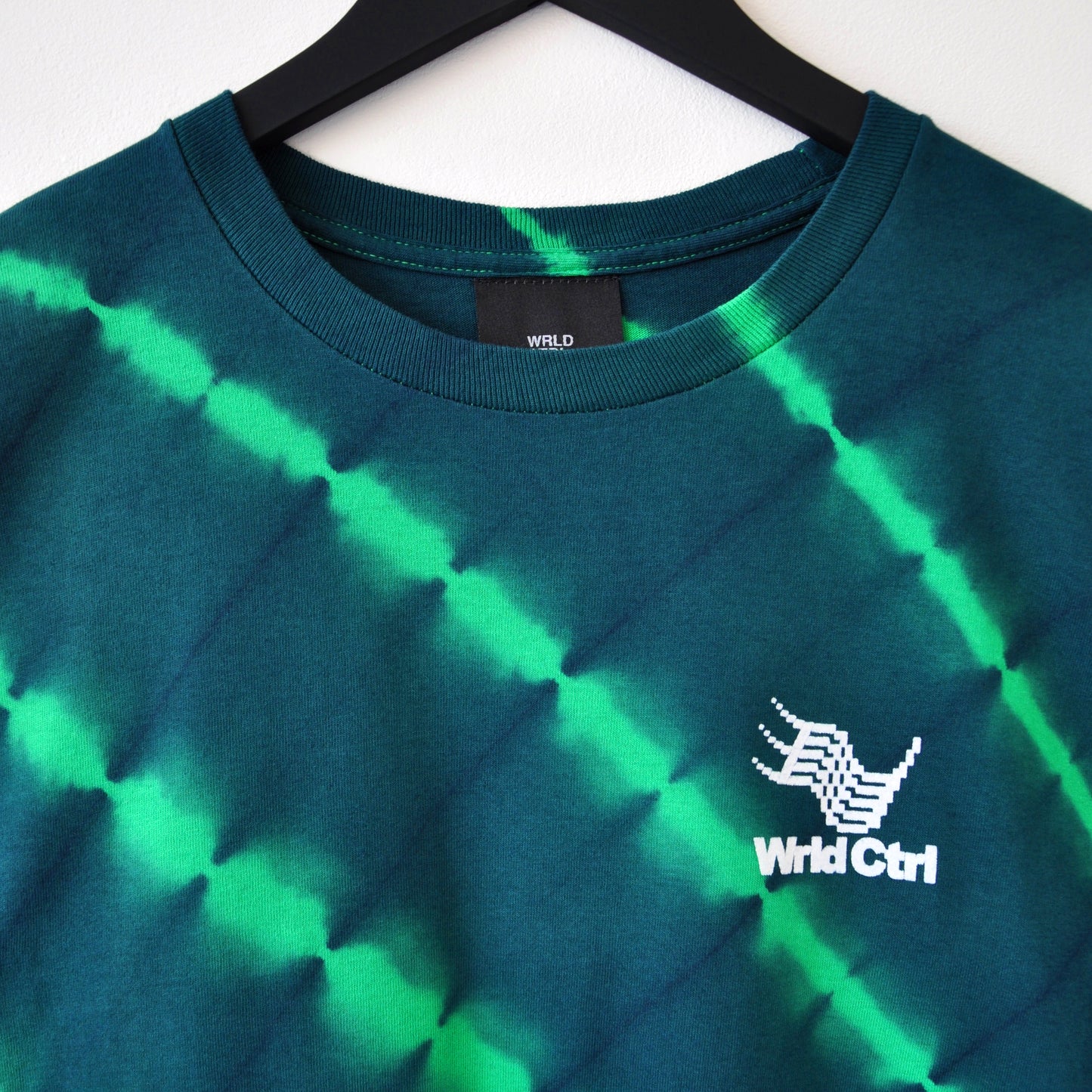 Green Stripe Tie-Dye Micro Logo 01 LS T-Shirt