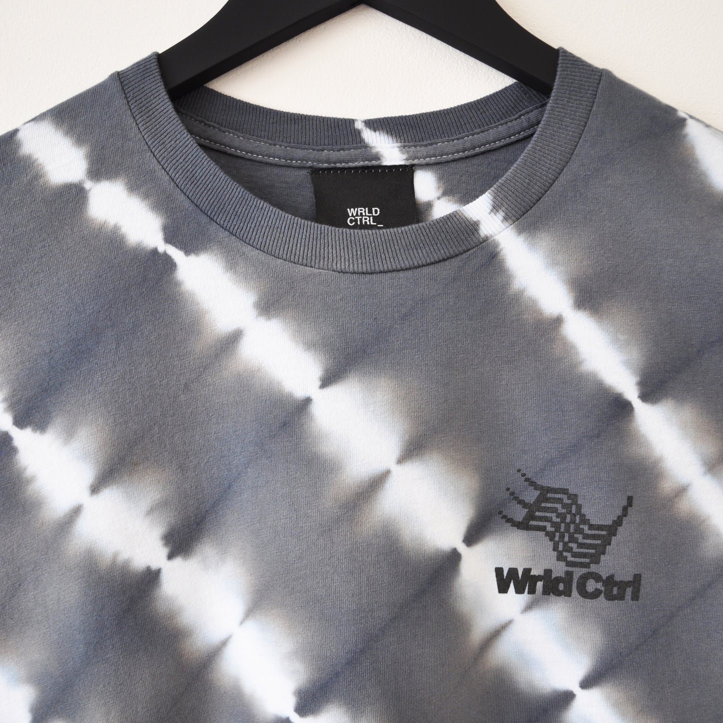 Grey Stripe Tie-Dye Micro Logo 01 LS T-Shirt